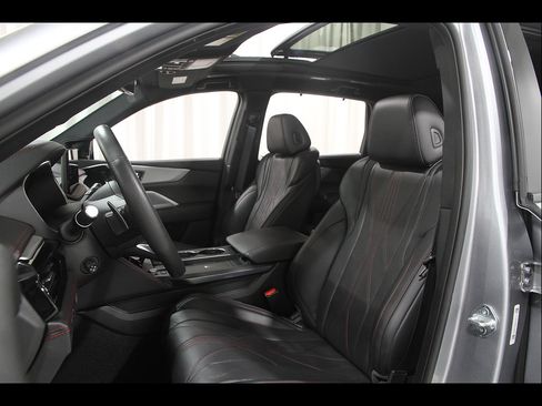 Used 2025 Acura MDX A-Spec AWD/4WD image 5