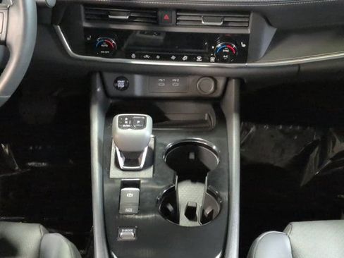 Used 2026 Nissan Rogue SV w/ SV Premium Package FWD image 18