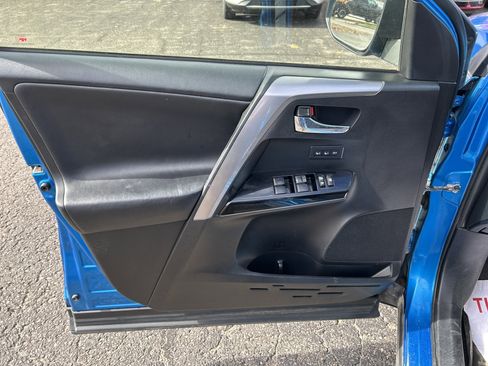 Used 2017 Toyota RAV4 Limited image 15