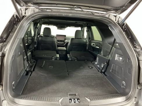 Used 2026 Ford Explorer ST-Line w/ ST-Line Street Pack AWD/4WD image 35