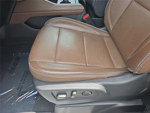 Used 2023 Chevrolet Tahoe High Country RWD image 18