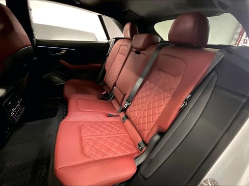 Used 2023 Audi SQ8 Prestige w/ Prestige Package image 27