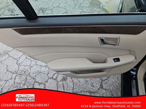 Used 2016 Mercedes-Benz E 350 4MATIC Sedan w/ Premium Package image 9