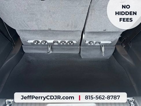 New 2027 Chrysler Pacifica Select FWD image 25