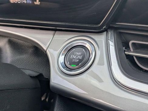 Used 2025 Chevrolet Trax LT image 21