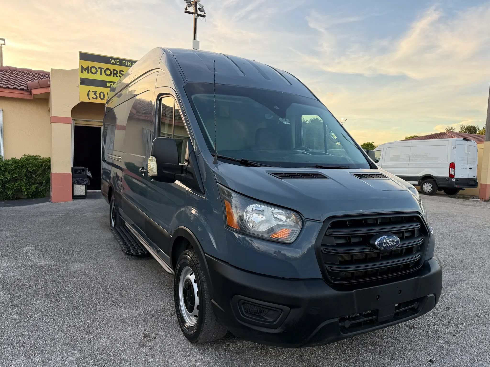 Used 2020 Ford Transit 250 148 High Roof Extended RWD image 7