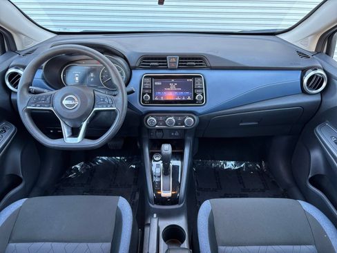 Used 2025 Nissan Versa SV FWD image 31