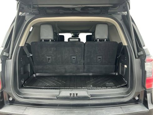 Used 2020 Ford Expedition Platinum AWD/4WD image 24