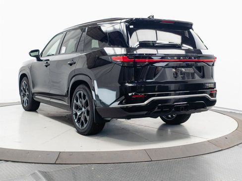 New 2026 Lexus TX 500h AWD image 10