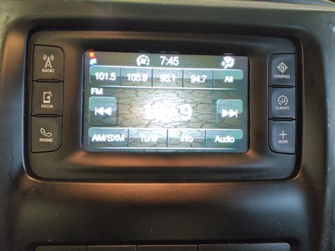 Used 2016 Jeep Cherokee Latitude w/ Safety/Convenience Group FWD image 25