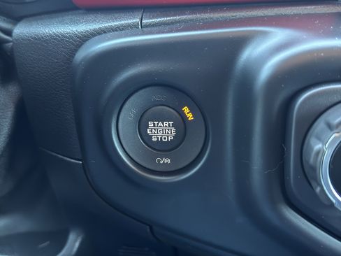 Certified 2020 Jeep Gladiator Rubicon AWD/4WD image 20