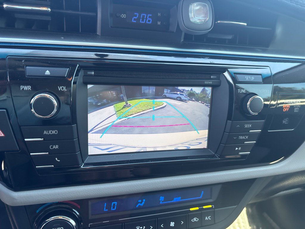 Used 2015 Toyota Corolla LE FWD image 21