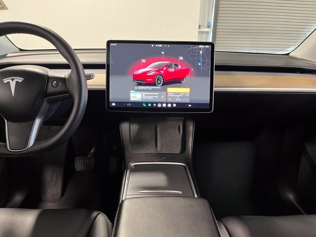 Used 2024 Tesla Model Y Long Range RWD image 21