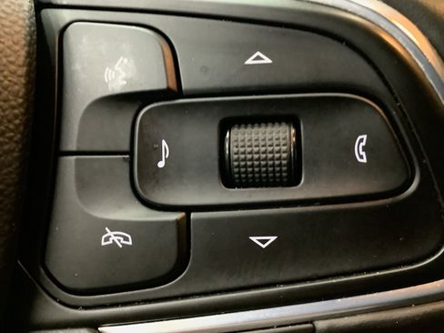 Used 2024 Buick Encore GX Sport Touring image 17