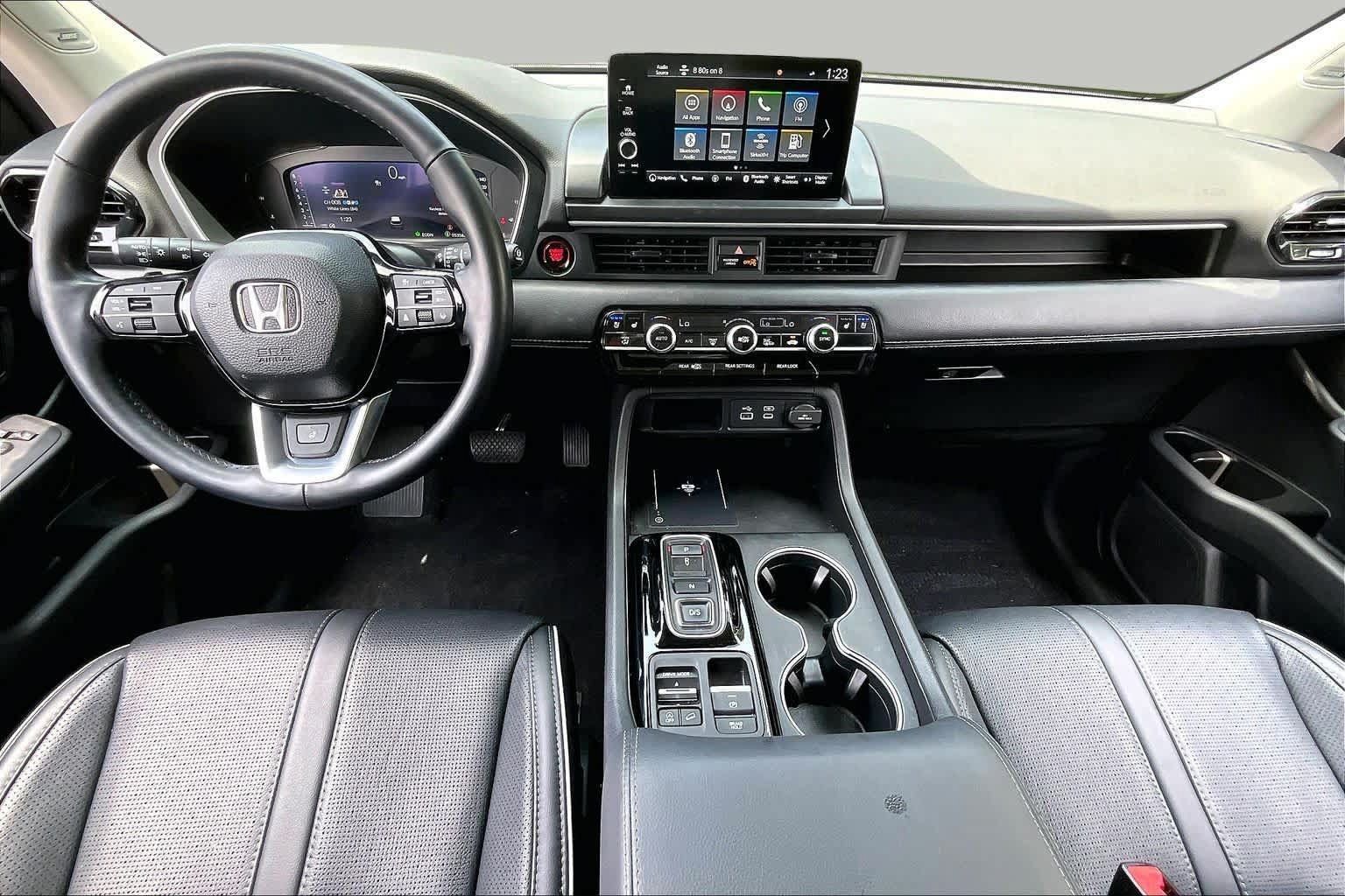 Used 2023 Honda Pilot Elite image 14