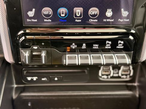 Used 2019 RAM 1500 Limited AWD/4WD image 25