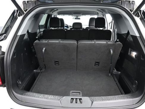 Used 2023 Ford Explorer XLT w/ Equipment Group 202A image 6