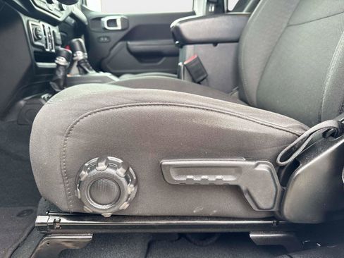 Used 2023 Jeep Gladiator Sport image 19