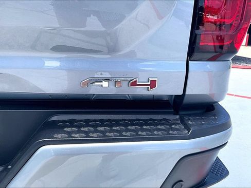 Used 2024 GMC Canyon AT4 w/ Technology Package AWD/4WD image 25