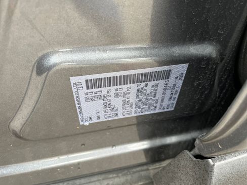 Used 2025 Nissan Rogue SV FWD image 31