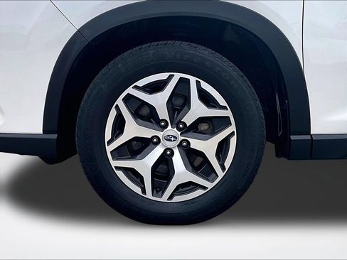 Used 2022 Subaru Forester Premium AWD/4WD image 10