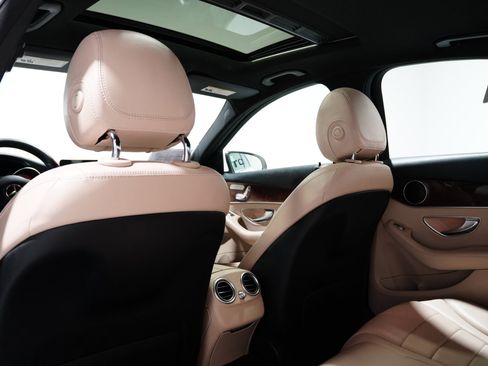 Used 2018 Mercedes-Benz C 300 Sedan image 16