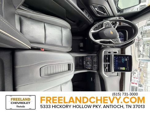 Used 2023 Chevrolet Suburban Premier image 20