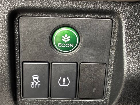 Used 2016 Honda HR-V EX image 30