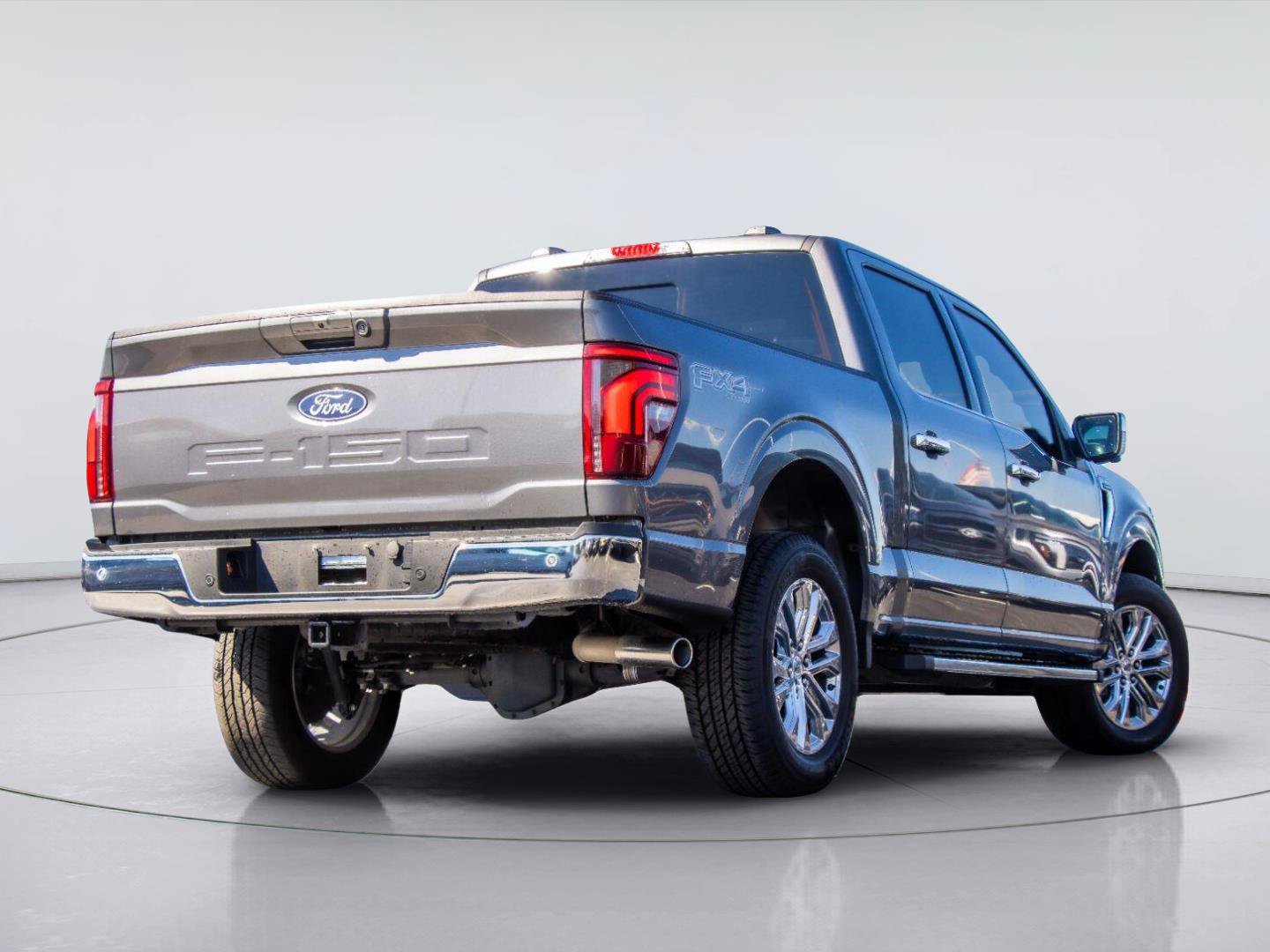 Used 2025 Ford F150 Lariat w/ Equipment Group 501A Mid AWD/4WD image 3