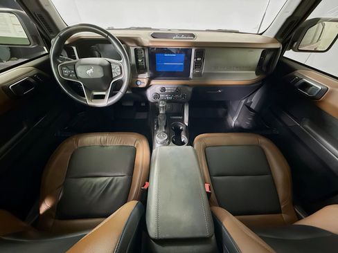 Certified 2024 Ford Bronco Outer Banks image 3