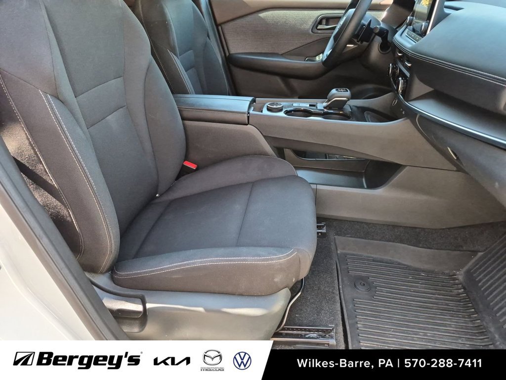 Used 2023 Nissan Rogue S AWD/4WD image 34