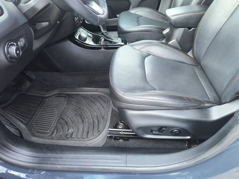 Used 2018 Jeep Compass Limited image 17