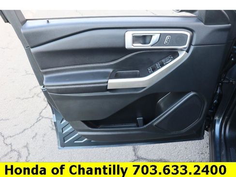 Used 2022 Ford Explorer XLT w/ Equipment Group 202A image 23