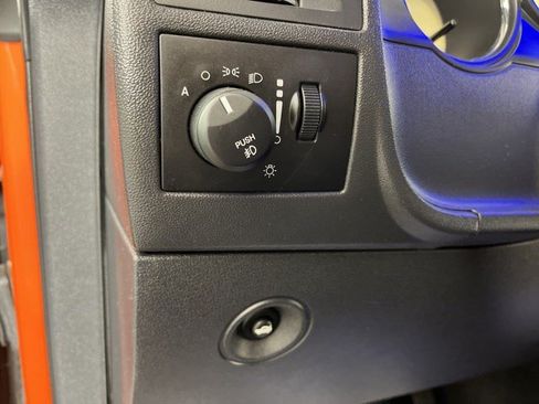 Used 2010 Dodge Challenger R/T RWD image 23
