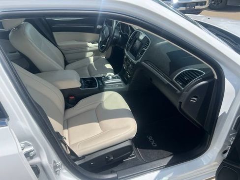 Used 2020 Chrysler 300 Touring L w/ Quick Order Package 2EF RWD image 20