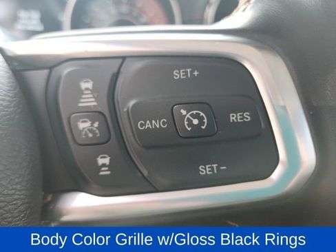 Used 2022 Jeep Wrangler Unlimited Sahara image 31