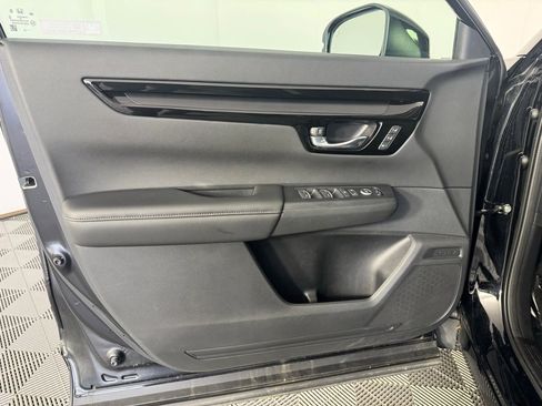 Used 2025 Honda CR-V EX-L image 9