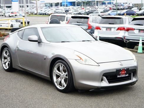 Used 2009 Nissan 370Z Touring w/ Sport Pkg image 7