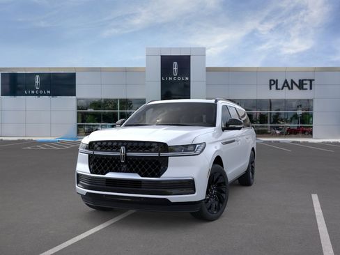 New 2026 Lincoln Navigator L Reserve w/ Jet Appearance Package image 2