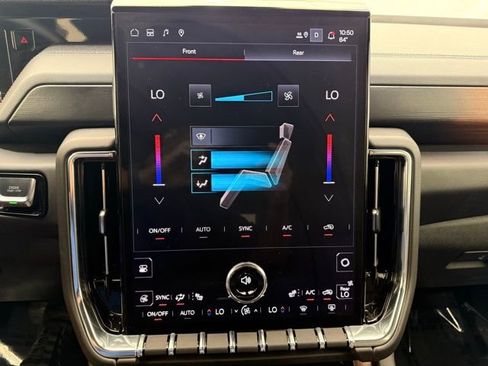 Used 2025 GMC Yukon Denali image 39