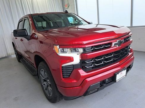 Used 2023 Chevrolet Silverado 1500 RST AWD/4WD image 4