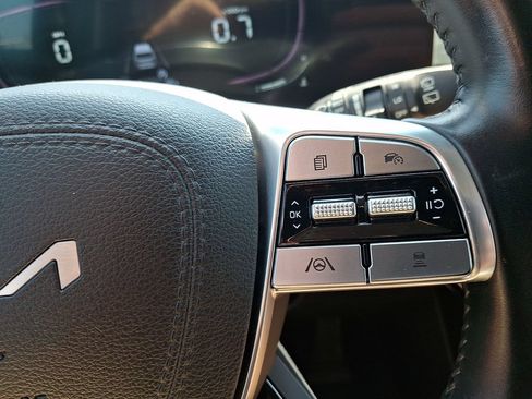 Certified 2024 Kia Telluride S w/ S Sunroof Package AWD/4WD image 23