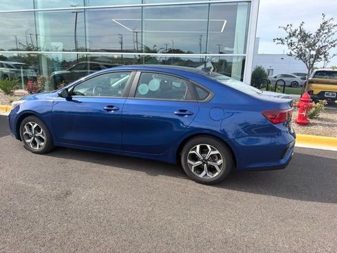 Used 2020 Kia Forte LXS FWD image 17