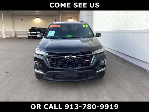 Used 2022 Chevrolet Traverse RS image 3