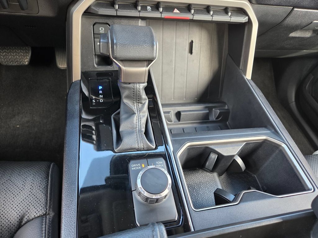 Used 2022 Toyota Tundra SR5 w/ SR5 Premium Package RWD image 16