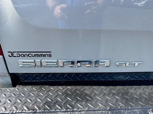 Used 2009 GMC Sierra 2500 SLT w/ SLT Convenience Package AWD/4WD image 24