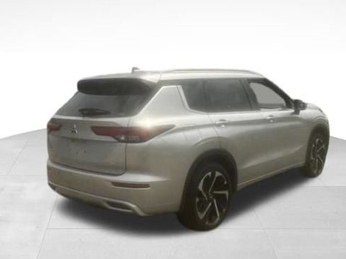 Used 2024 Mitsubishi Outlander SEL AWD/4WD image 8