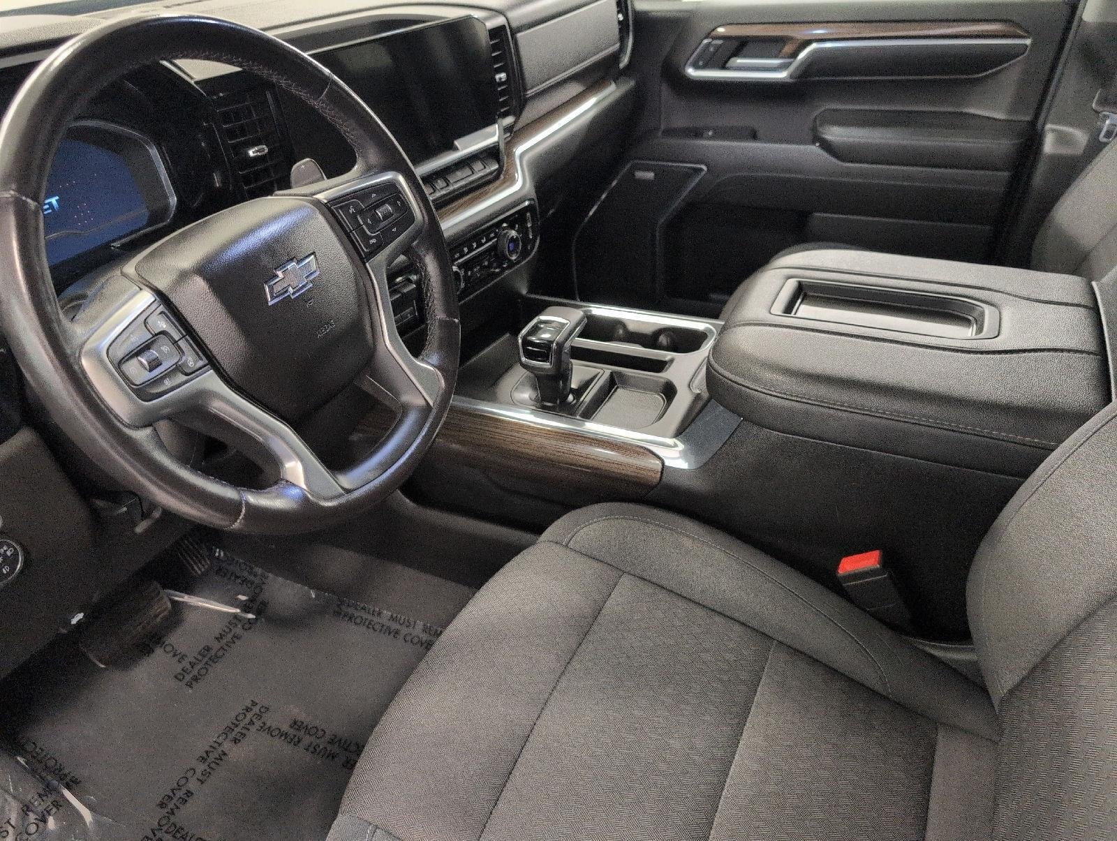 Certified 2022 Chevrolet Silverado 1500 RST w/ Convenience Package II AWD/4WD image 9