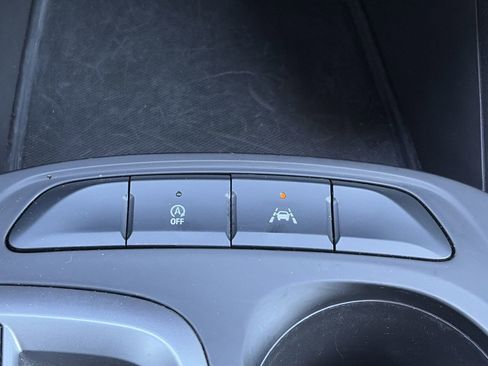 Used 2025 Buick Envista Preferred image 16