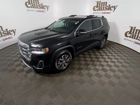 Used 2023 GMC Acadia SLE w/ Driver Convenience Package image 4